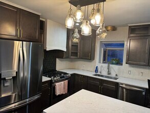 608 Montrose Ave in Royal Oak, MI - Building Photo - Building Photo