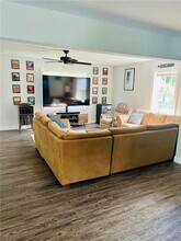 215 Metacom Ave in Bristol, RI - Building Photo - Building Photo