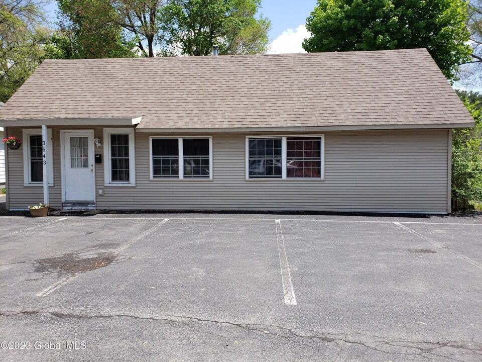 3543 Carman Rd in Schenectady, NY - Building Photo