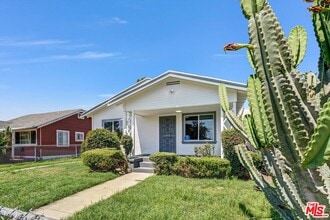 1413 E 76th Pl in Los Angeles, CA - Building Photo - Building Photo