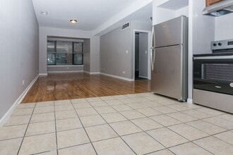 6135 S Indiana Ave in Chicago, IL - Building Photo - Building Photo