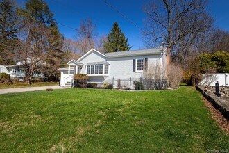1936 Longvue St in Yorktown Heights, NY - Building Photo - Building Photo