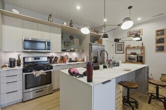 4177 W Belmont Ave, Unit #  0002 in Chicago, IL - Building Photo - Building Photo