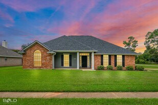 2327 Middle Creek Blvd in Bossier City, LA - Building Photo