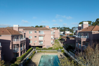 Westborough Court in South San Francisco, CA - Building Photo - Building Photo