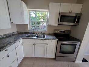 70 NW 33rd Ave in Miami, FL - Building Photo - Building Photo