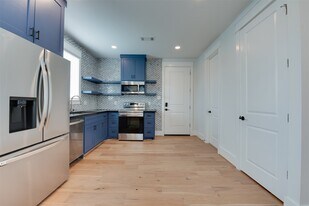 425 W 21st St in Houston, TX - Building Photo