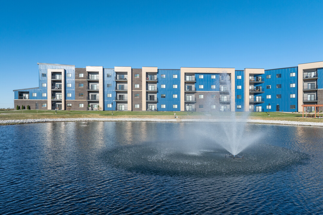 The Landing at Legends Brand New Luxury in Champaign, IL - Foto de edificio