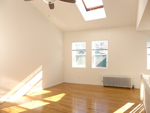 246 Washington St, Unit 1 in Boston, MA - Building Photo - Building Photo