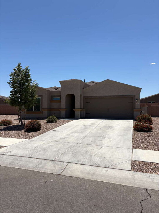 7515 W Teton Rd in Tucson, AZ - Building Photo