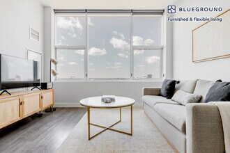 1000 S Clark St, Unit FL21-ID1245 in Chicago, IL - Building Photo - Building Photo