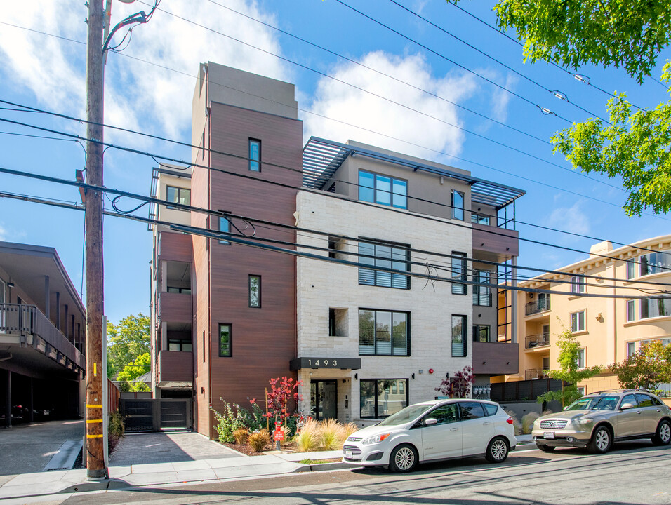 1491-1493 Oak Grove Ave in Burlingame, CA - Building Photo