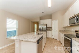 1994 Howard Christy Ct in Jacksonville, FL - Foto de edificio - Building Photo