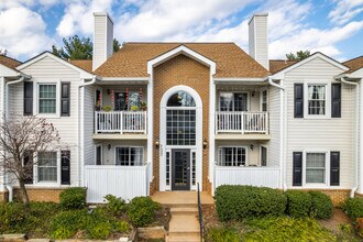 The Villas At Countryside in Sterling, VA - Building Photo - Building Photo