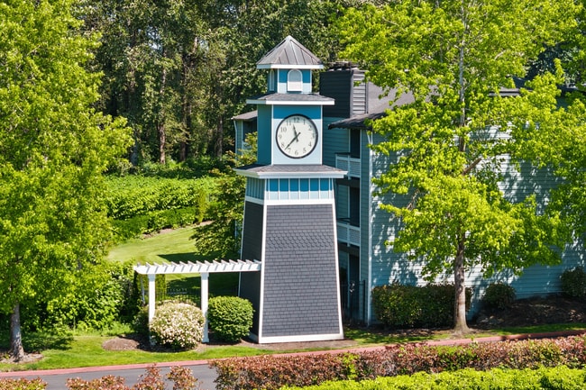 Crossroads at Meridian Apartments in Puyallup, WA - Building Photo - Building Photo