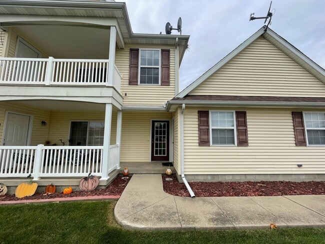 516 N James in Tolono, IL - Building Photo - Building Photo