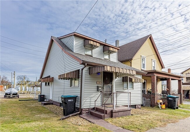 302 Bridge St in Tarentum, PA - Foto de edificio - Building Photo