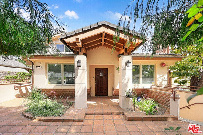 property at 272 N Chester Ave