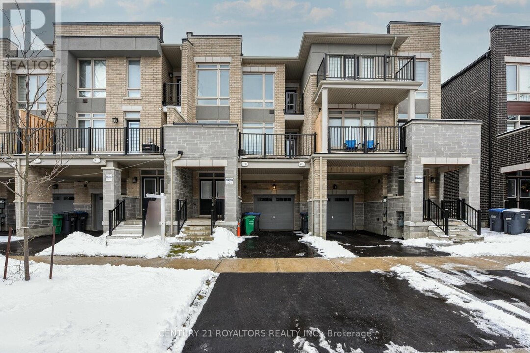 16 Arrowview Dr in Brampton, ON - Building Photo