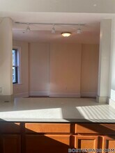 881 Massachusetts Ave, Unit 52 in Cambridge, MA - Foto de edificio - Building Photo