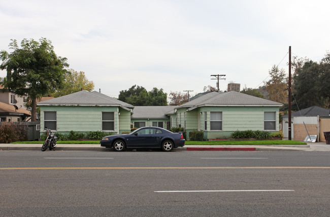 330-334 Sonora Ave in Glendale, CA - Foto de edificio - Building Photo