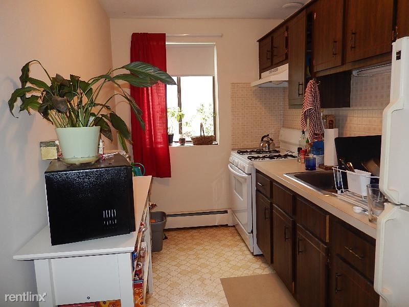 12 Cameron Ave-Unit -Apt 5 in Somerville, MA - Building Photo