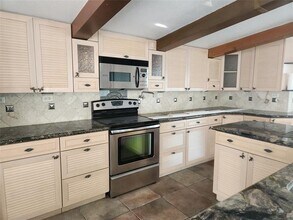 2201 NE 49th St in Lighthouse Point, FL - Building Photo - Building Photo