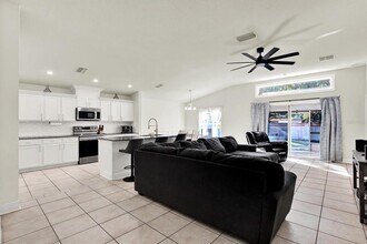 10636 Egret Haven Ln in Riverview, FL - Building Photo - Building Photo