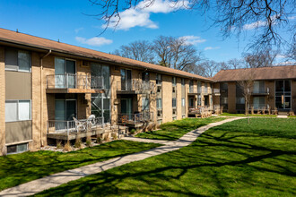 Ivanhoe in Ann Arbor, MI - Foto de edificio - Building Photo