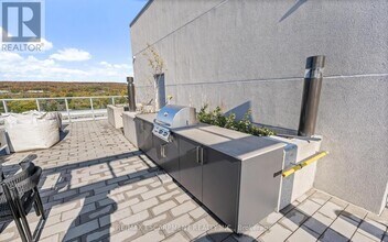 500 Plains Rd E in Burlington, ON - Building Photo - Building Photo