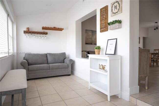 4821 SW 5th St in Coral Gables, FL - Building Photo - Building Photo