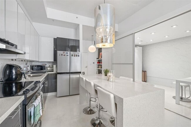 2001 Meridian Ave in Miami Beach, FL - Building Photo - Building Photo