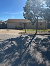 6119 35th St in Lubbock, TX - Building Photo - Building Photo