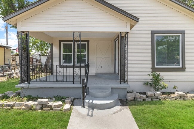 property at 1906 Montezuma St