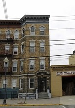 4506 Park Ave in Weehawken, NJ - Foto de edificio - Building Photo