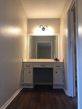 1004 Crestwood Dr in Bryan, TX - Building Photo - Building Photo