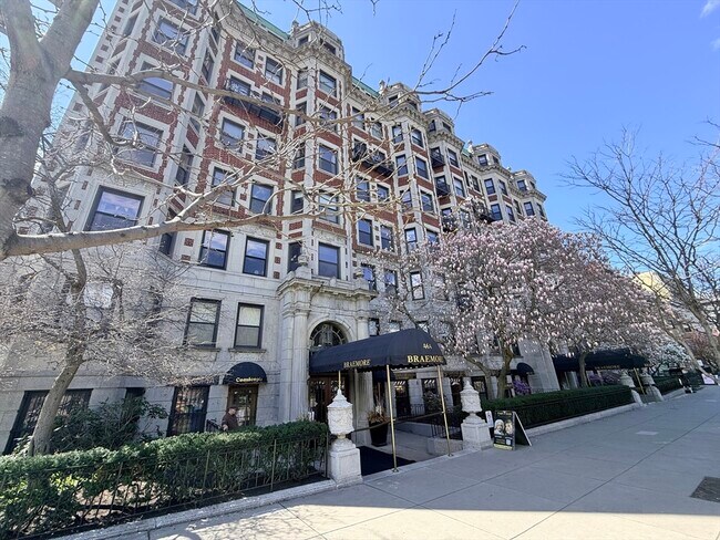 property at 464 Commonwealth Ave