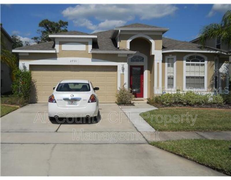 2731 Lakemoor Dr in Orlando, FL - Building Photo