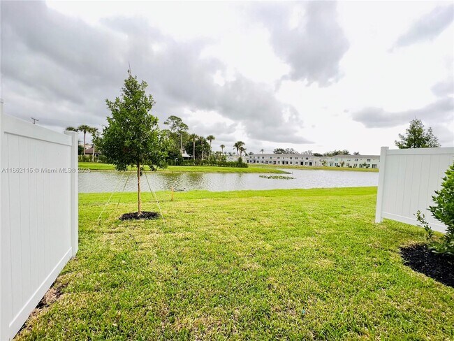 6949 Harbours Edge Ave in Greenacres, FL - Building Photo - Building Photo