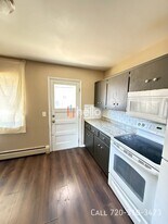 5260 E Warren Ave in Denver, CO - Building Photo