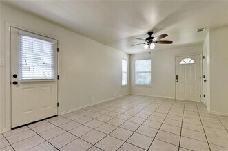 1022 W Coffin St in Denison, TX - Foto de edificio - Building Photo