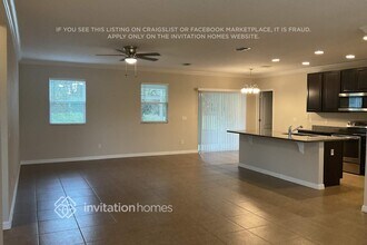 7806 Sloewood Dr in Leesburg, FL - Foto de edificio - Building Photo