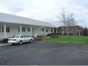 Main St in Surgoinsville, TN - Foto de edificio