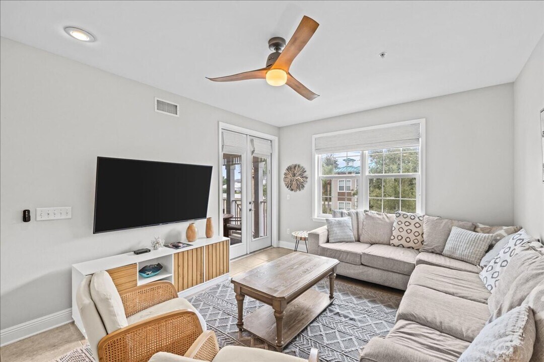 104 Village Blvd in Santa Rosa Beach, FL - Building Photo