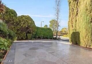 1885 Fallview Rd in Thousand Oaks, CA - Building Photo - Building Photo