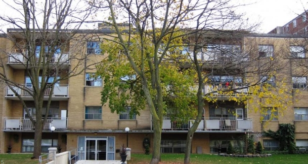 Mountain Apartments in Hamilton, ON - Building Photo - Building Photo