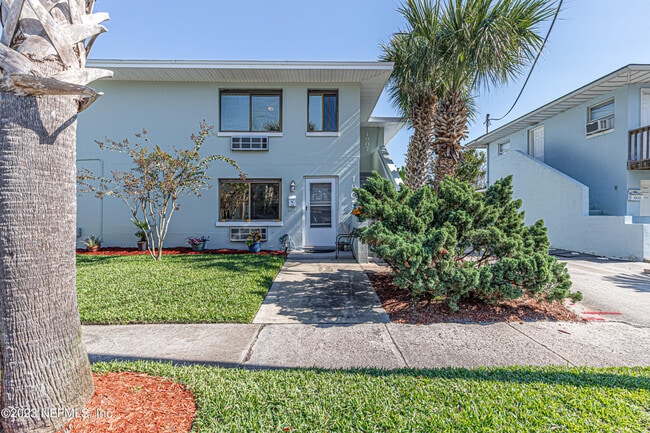 1907 First St in Neptune Beach, FL - Building Photo - Building Photo