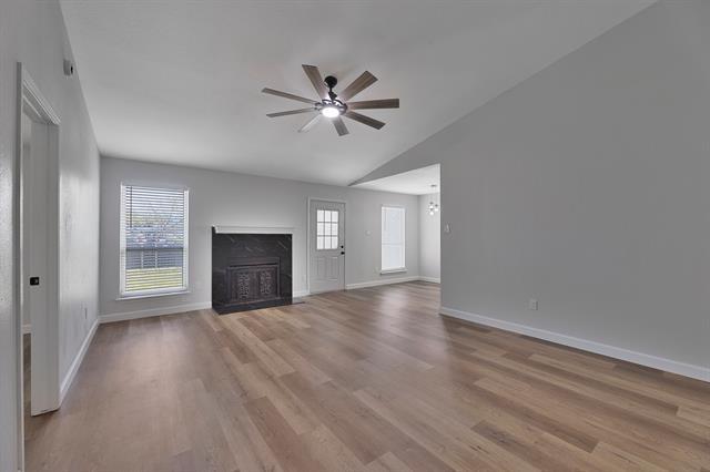 303 Iberis Dr in Arlington, TX - Building Photo