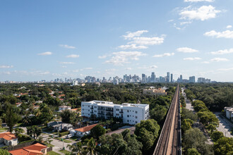 2010 SW 25th Ter in Miami, FL - Building Photo - Building Photo