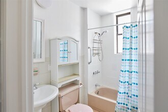 354 S 5th St in Brooklyn, NY - Building Photo - Building Photo